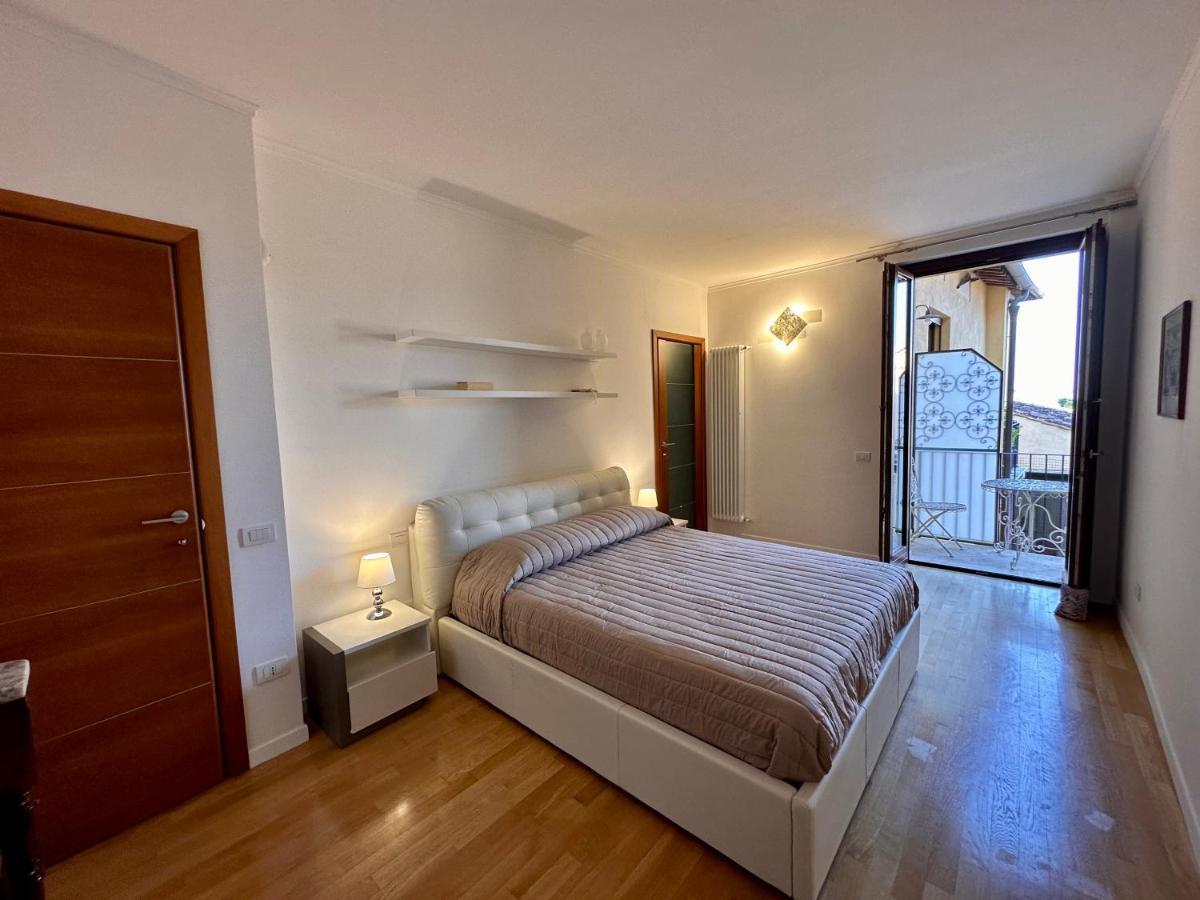 Sisters' Home - Appartamento Nel Centro Storico Con Terrazzo, Aria Condizionata E Vasca Da Bagno Siena Exterior foto