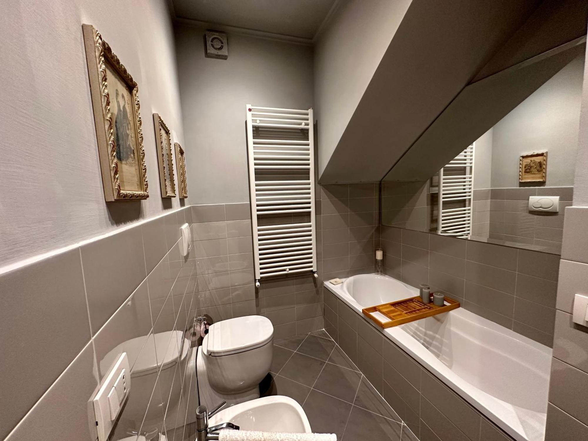 Sisters' Home - Appartamento Nel Centro Storico Con Terrazzo, Aria Condizionata E Vasca Da Bagno Siena Exterior foto